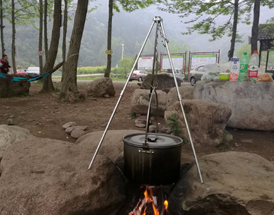 Camping Campfire Tripod Fire Bracket